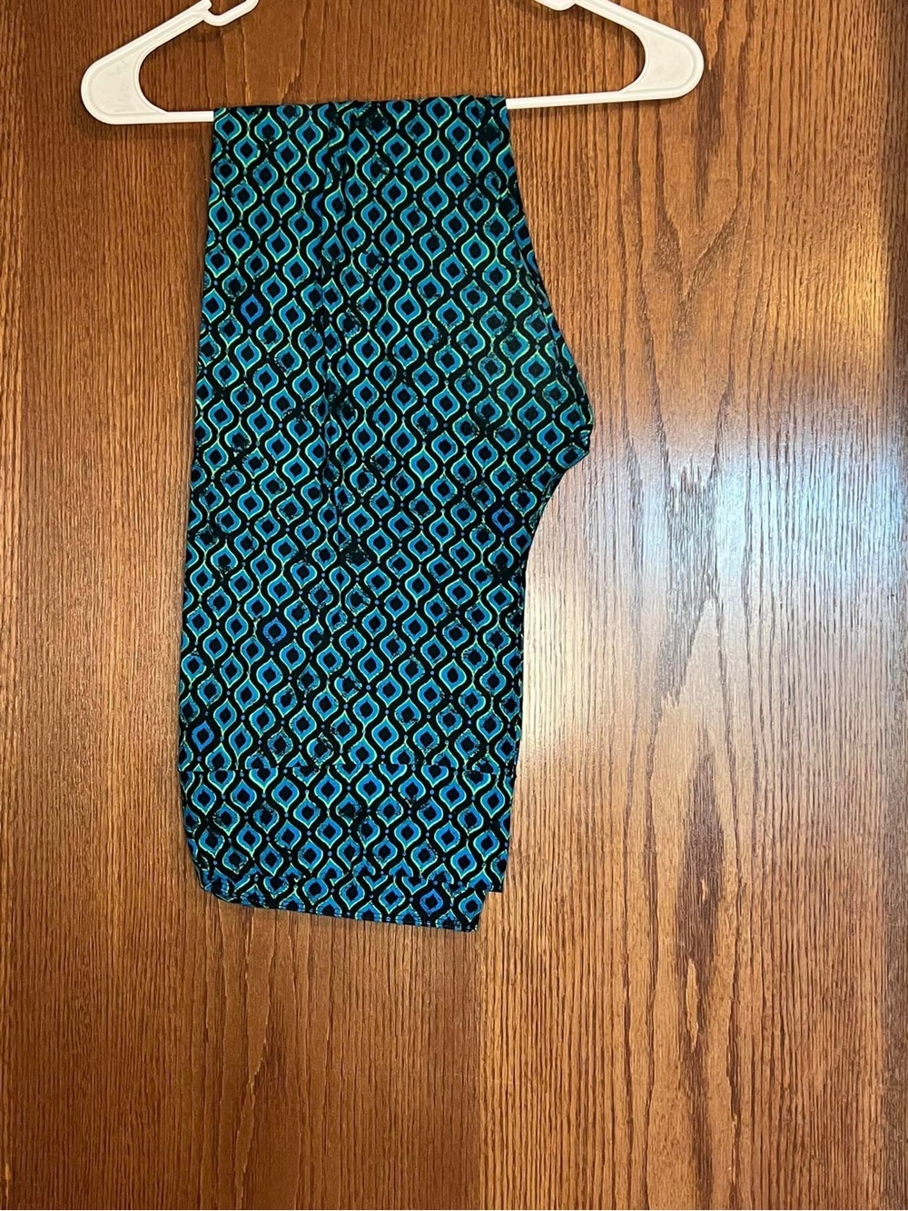 LuLaRoe Geometric Teal & Black Leggings